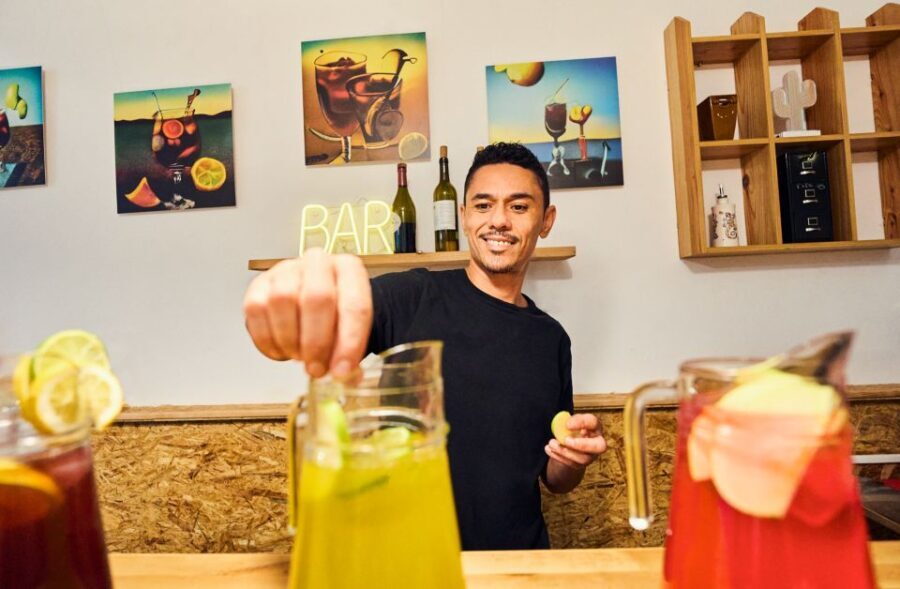 Barcelona: Paella Cooking Class with Market Visit and More - Who Will Enjoy This?