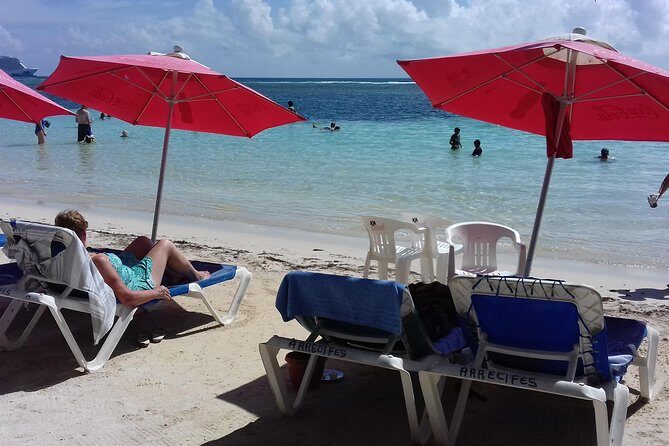 FACILITIES BEACH CLUB For A Day At The Beach At Los Arrecifes Restaurant. - The Experience: What You Can Expect from the Beach Day