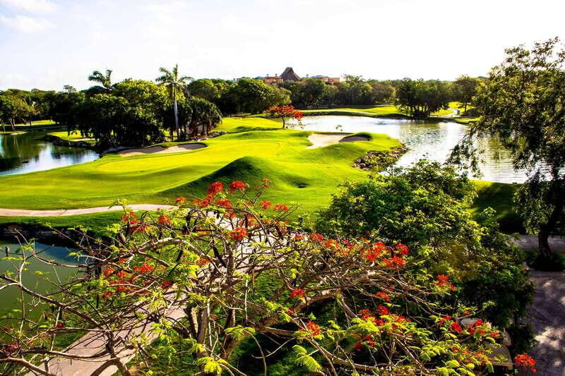 Play Iberostar Cancun Golf Course W/Clubs - The Practicalities: What to Expect on the Day