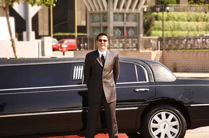 Private Transfer in a Luxury Vehicle to and/or from SAT Airport - What the Vehicle and Service Look Like