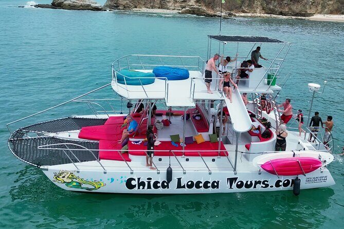 Private Yacht Charter ChicaFUN 3 Waterslides All Inclusive - Authentic Experiences and Authenticity