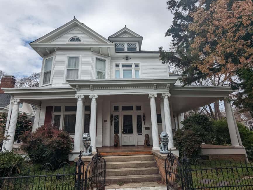Raleigh: Full-Day Historian-Guided City Tour - The Significance of Oakwood Cemetery