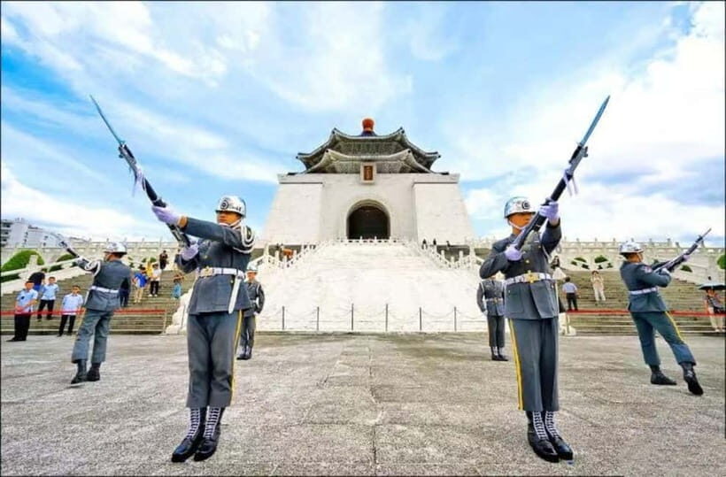 Taipei: Historical Republic of China Relics Guided Tour - Who Should Consider This Tour?