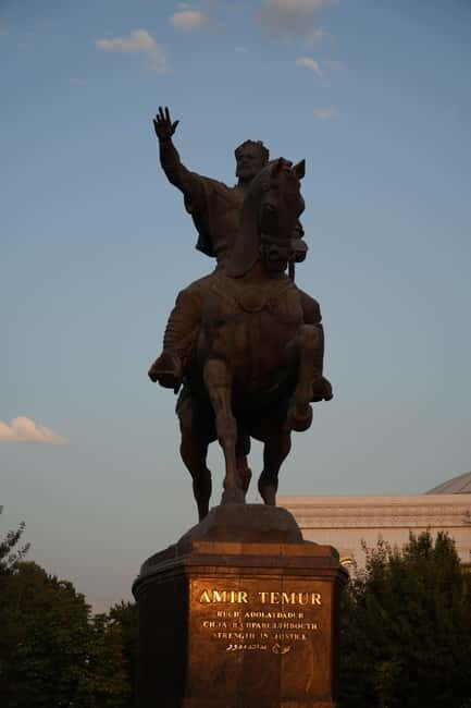 Tashkent city Night Tour with Dinner & Free Pro Photography - Who Will Enjoy This Tour?