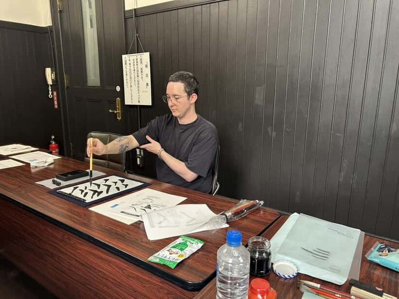 Yokohama: Japanese Calligraphy Class with Tea(sencha)&Sweets - The Venue and Group Dynamics